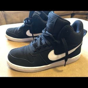 Nike shoes high tops - great condition